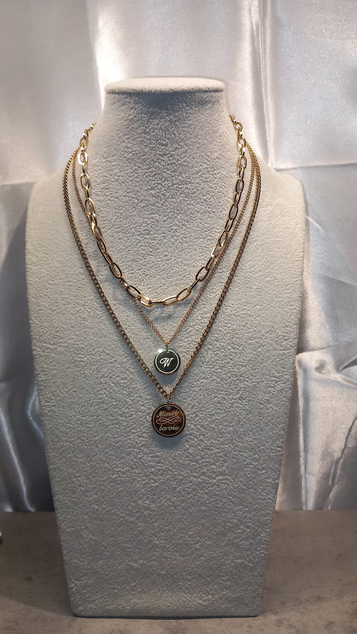 collier bella