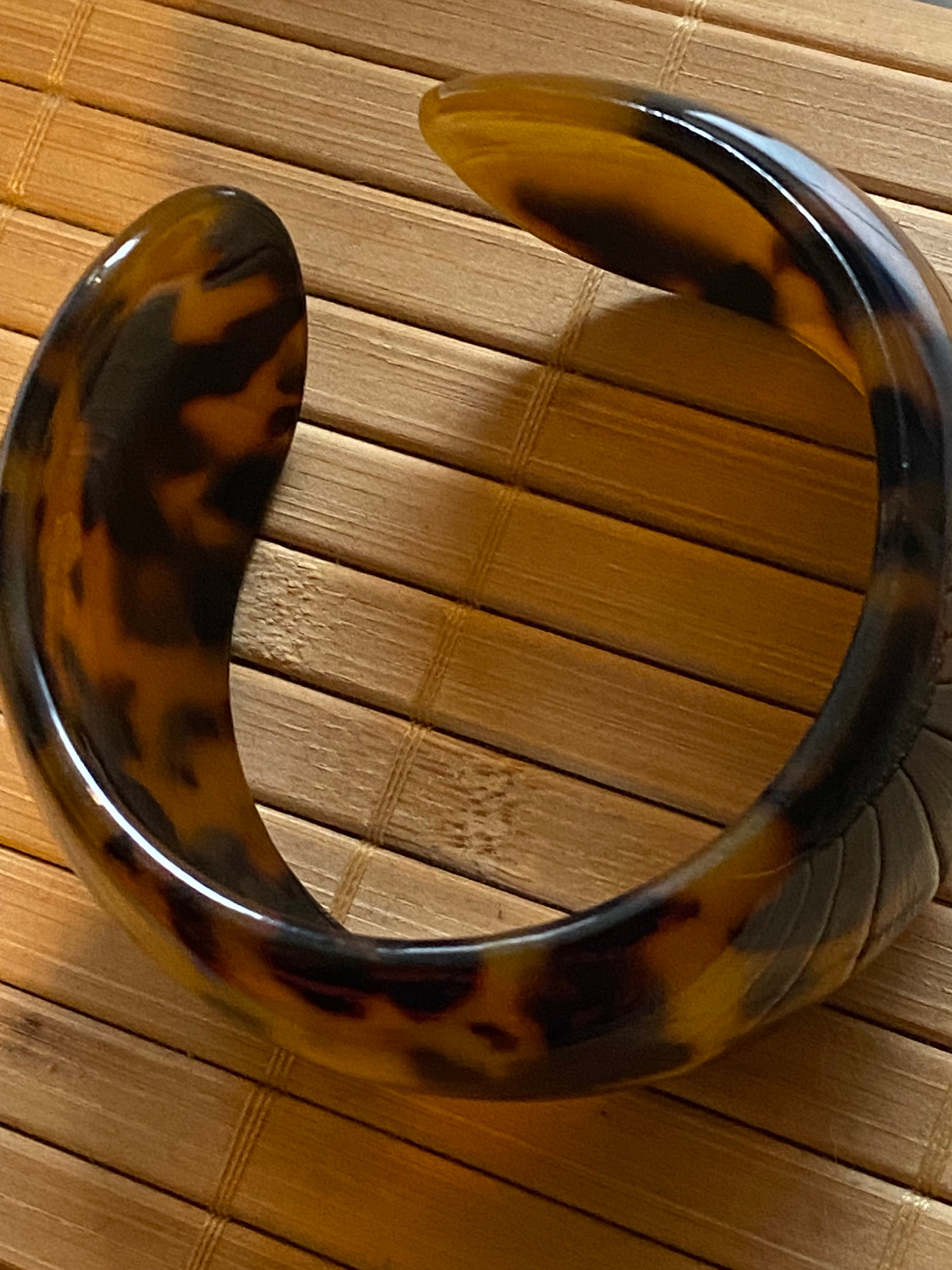 Bracelet résine taches