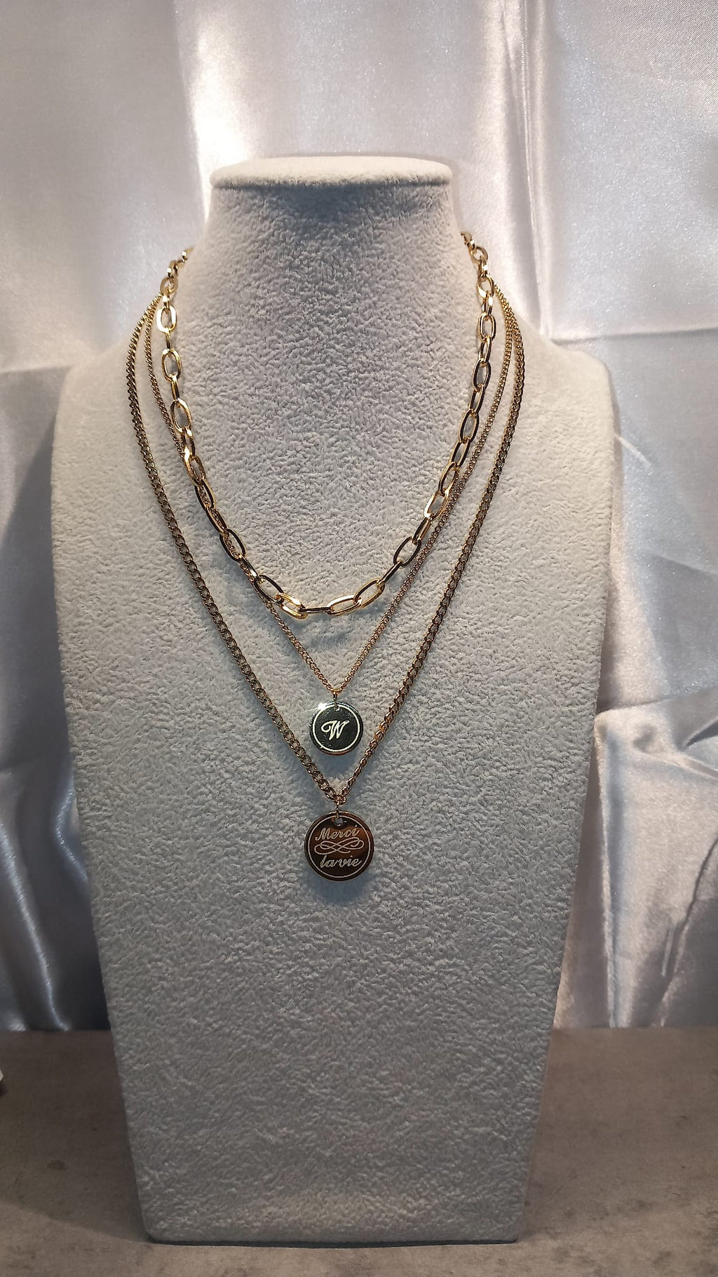 collier bella