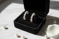 Boucles d’oreilles fantaisie en perle blanche