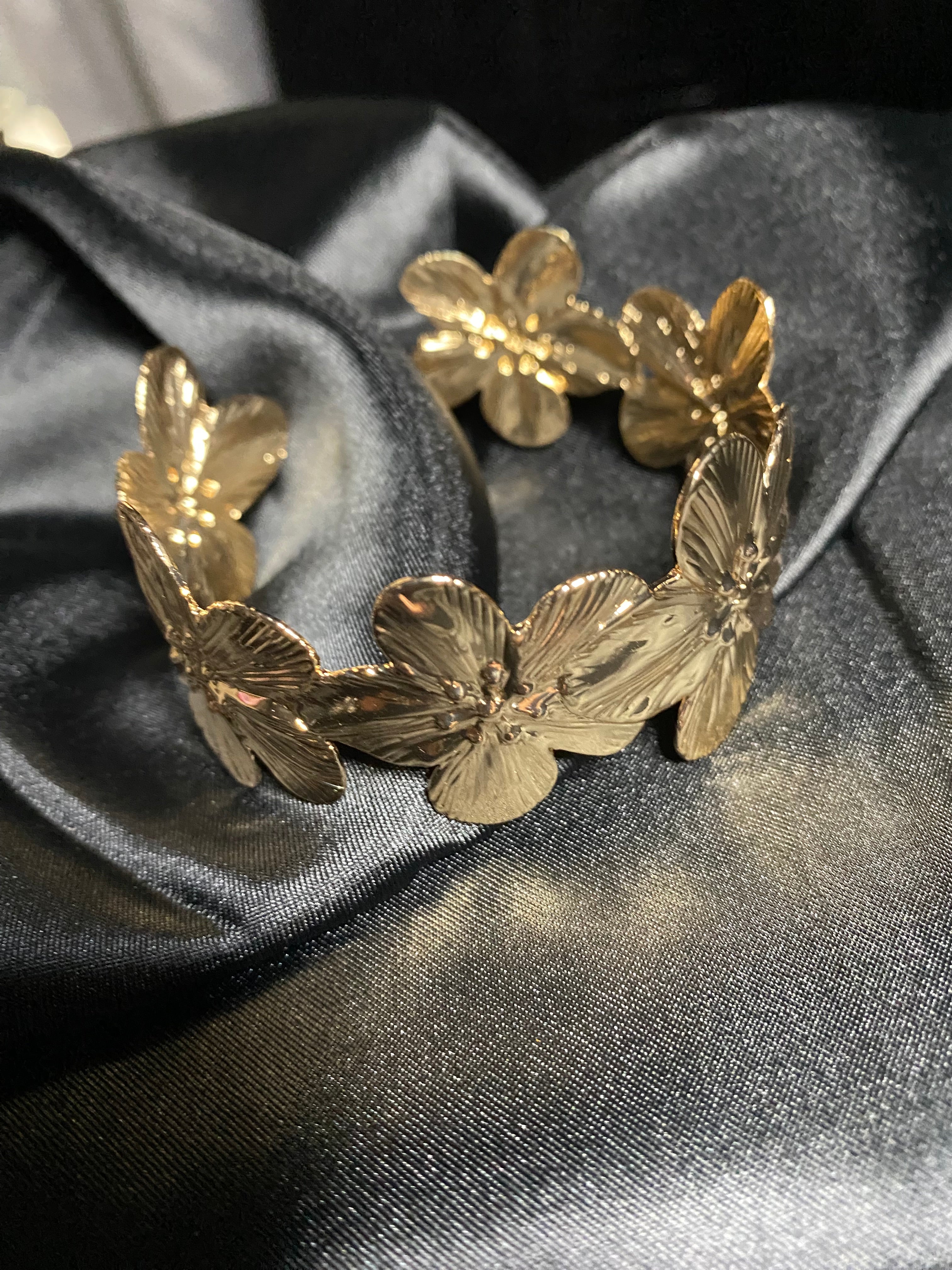 bracelet fleur doré