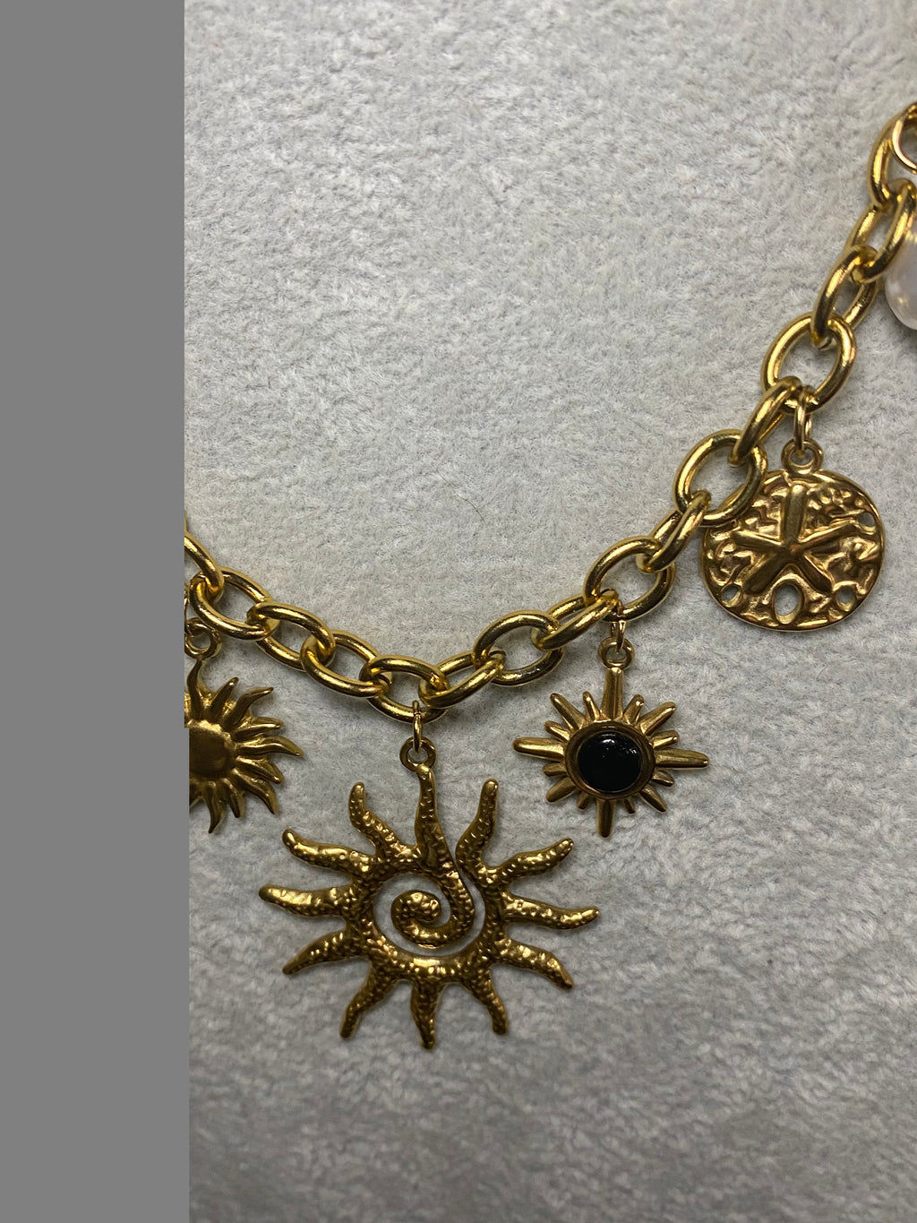collier soleil doré