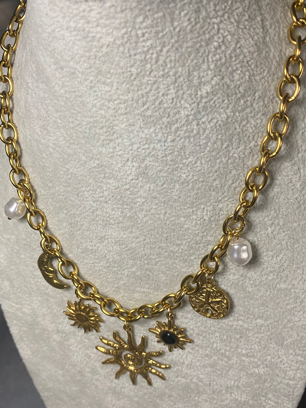 collier soleil doré