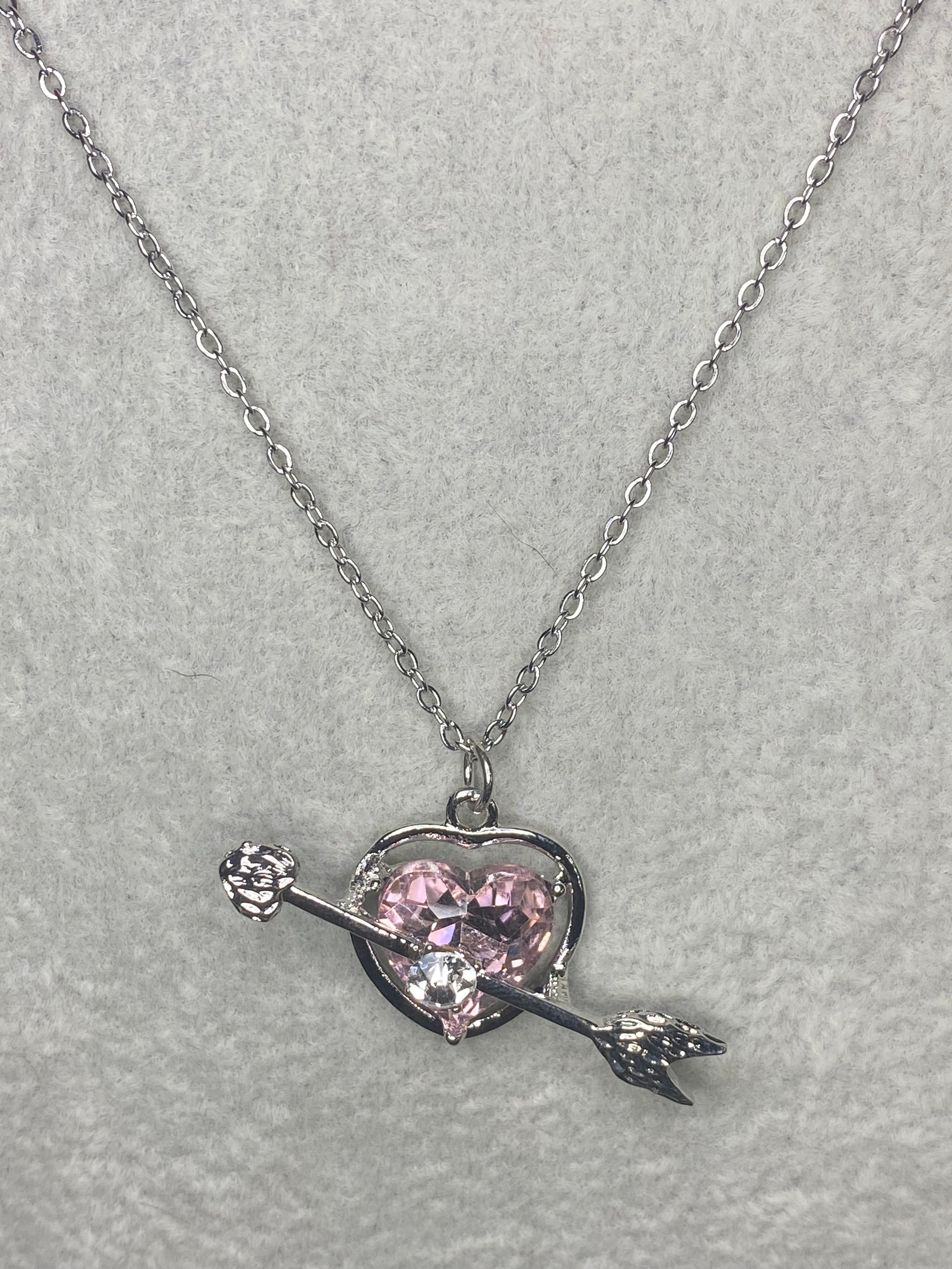 collier fléche coeur