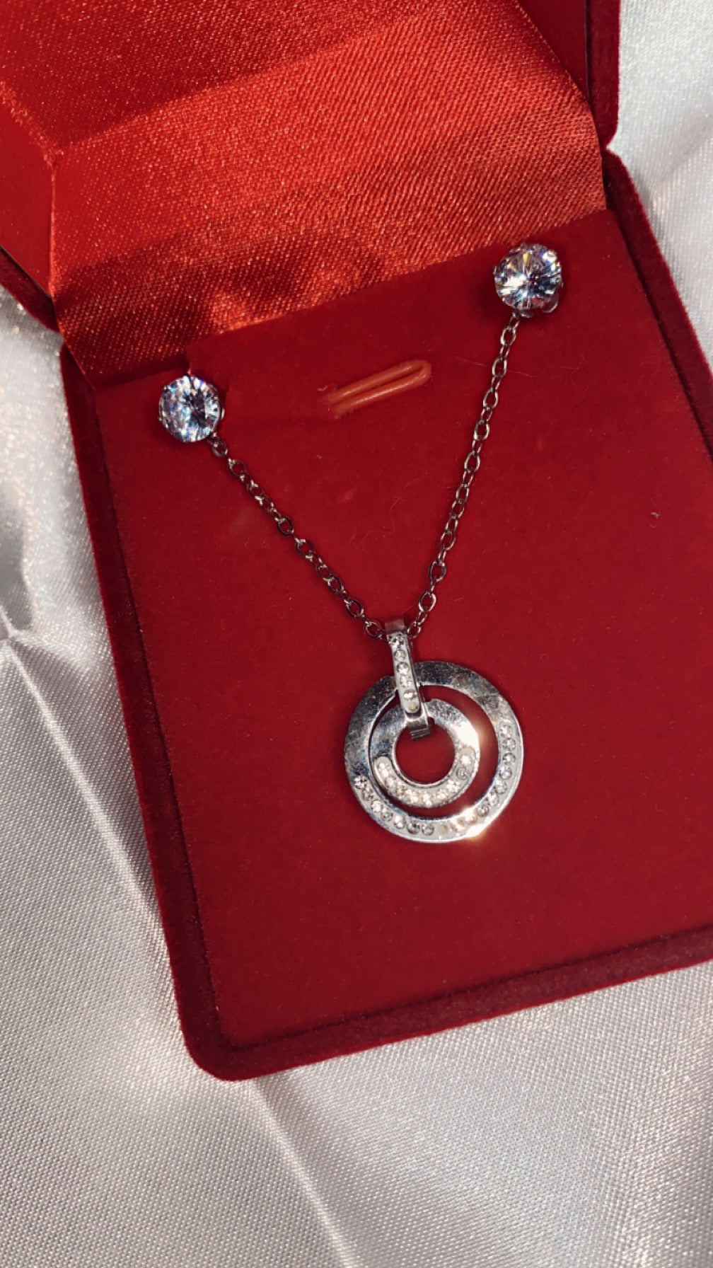 parure collier boucle