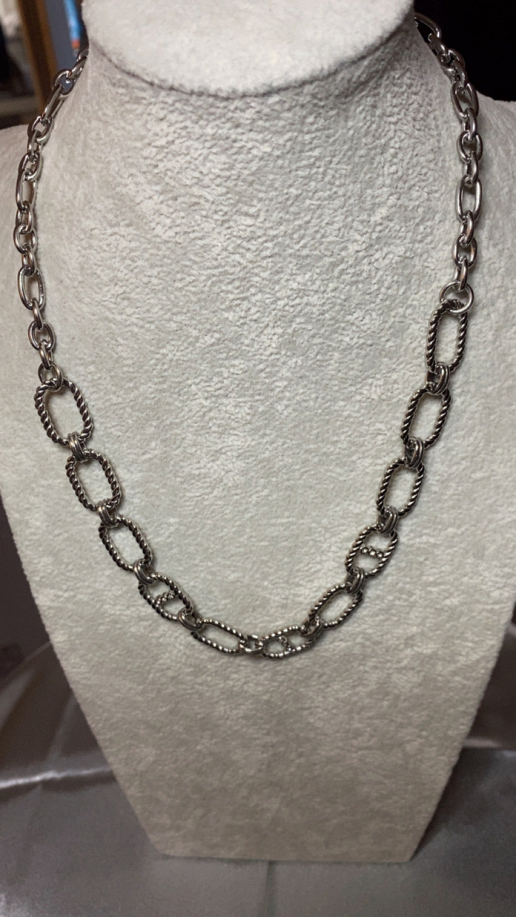 collier